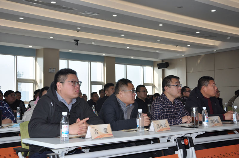 活學(xué)活用  全力以“復(fù)”——魯中公路學(xué)堂2025年順利開班