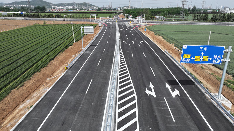 【一提三?！颗R淄區(qū)四好農(nóng)村路改造提升項(xiàng)目全線(xiàn)通車(chē)