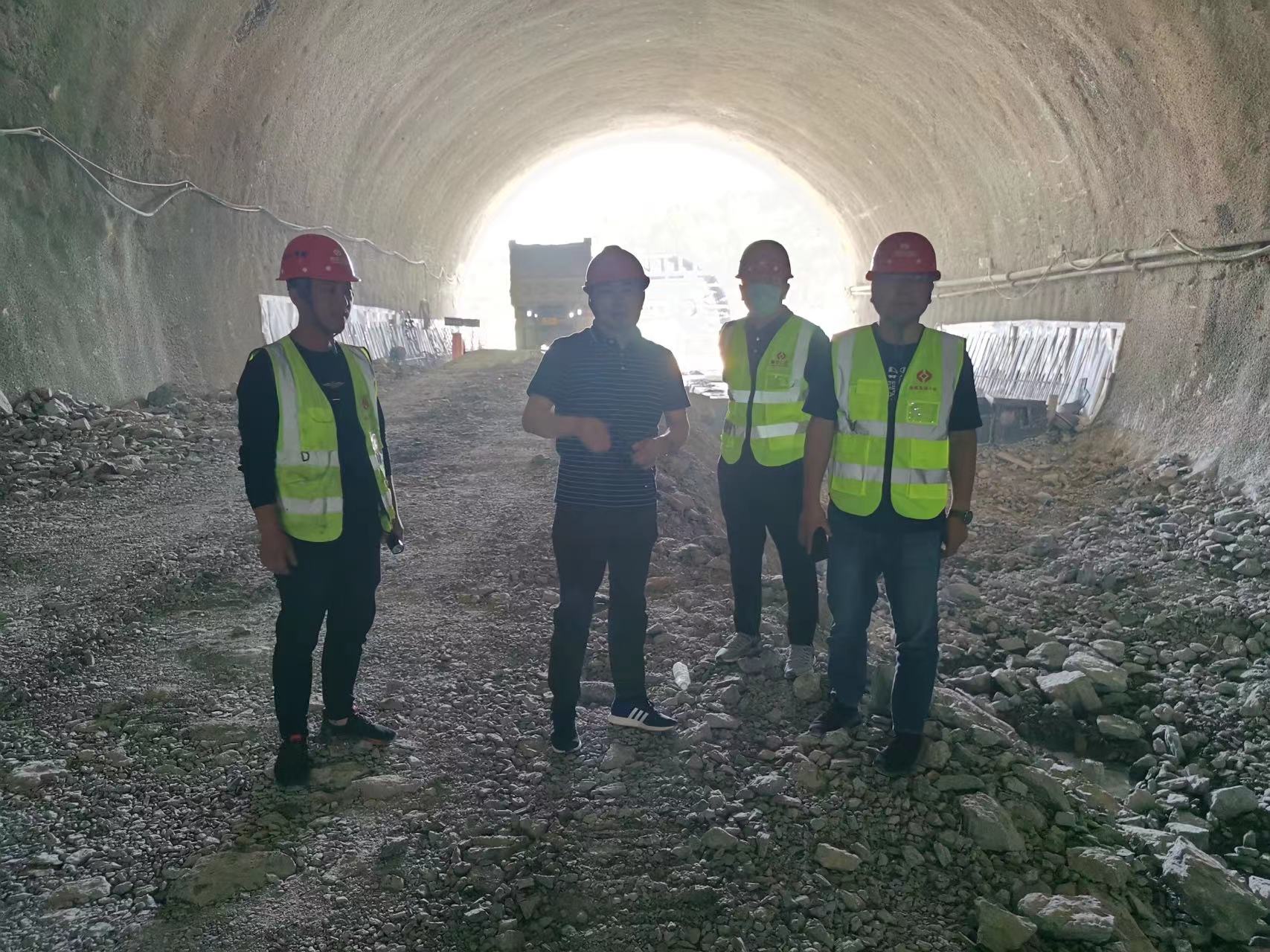 公司對(duì)臨臨高速項(xiàng)目展開2022年第二季度安全檢查