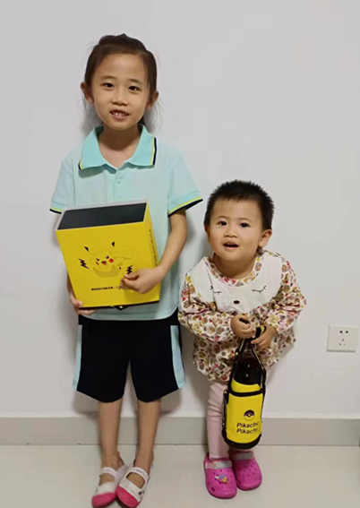 石磊之女（石雯心、石蕓菡）0_副本