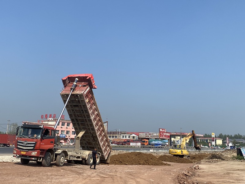 臨沂分公司忘我工作，以實干促大干