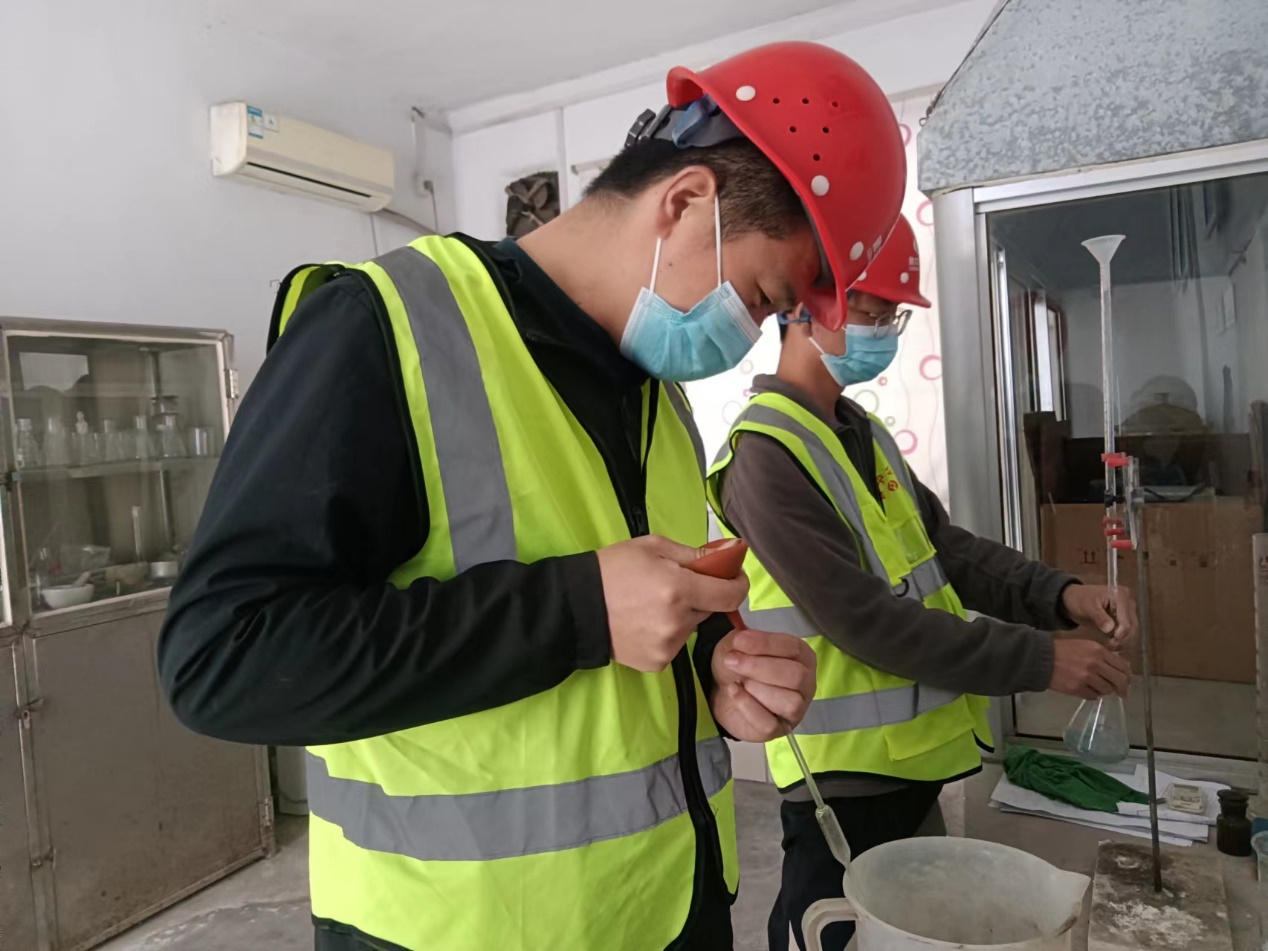 尋找最美公路人：不負韶華，奮進前行的左榮華