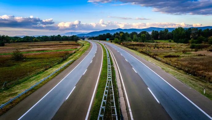 3年時(shí)間可重建一條高速，這個(gè)項(xiàng)目為何選擇“煥新”？