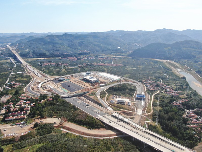 2、沂源南互通初具規(guī)模_副本