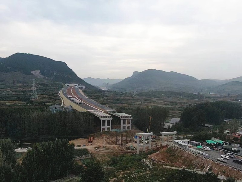 臨臨高速六標(biāo)橋梁樁基全部完成