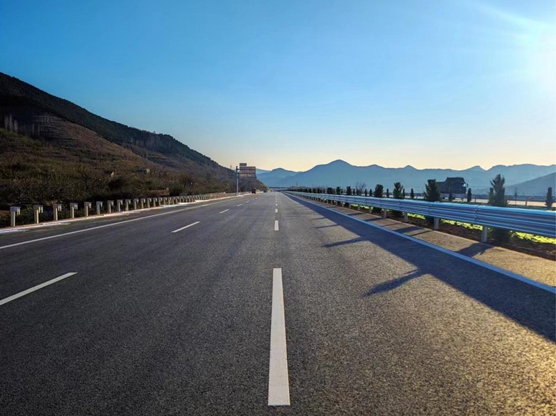 標線施工完_副本