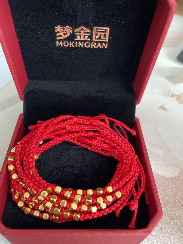 腕間星辰，熠熠生輝——魯中公路為女職工送上節(jié)日禮物