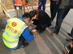 郯城白馬河路面建設(shè)工程順利完成交工檢測