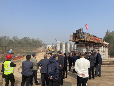 G205山深線(xiàn)郯城繞城段改建工程臨時(shí)黨支部開(kāi)展業(yè)務(wù)結(jié)對(duì)活動(dòng)