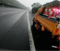 高速養(yǎng)護(hù)“365”，一直在堅(jiān)守