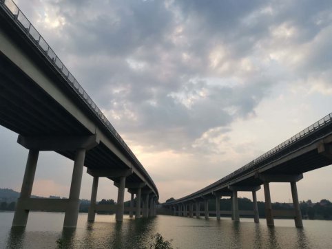 不斷挑戰(zhàn)、突破自我